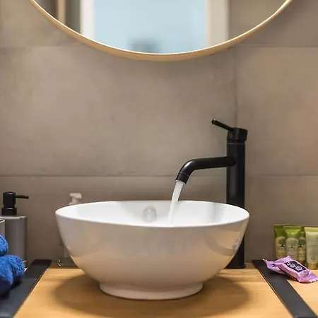Zen- Space, Pangrati Apartment *